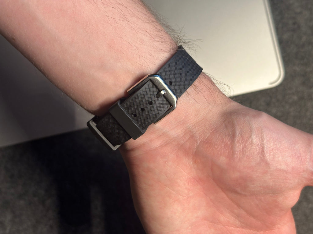 Fekete FKM szíj Citizen Tsuyosa 40mm órához